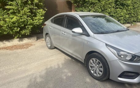 Hyundai Solaris II рестайлинг, 2017 год, 1 257 000 рублей, 2 фотография
