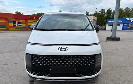 Hyundai Staria, 2024 год, 6 300 000 рублей, 3 фотография