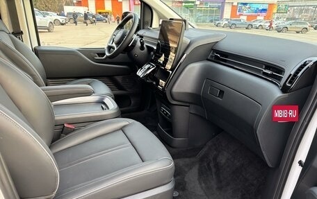 Hyundai Staria, 2024 год, 6 300 000 рублей, 11 фотография