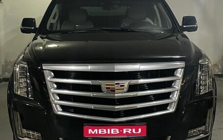 Cadillac Escalade IV, 2018 год, 5 400 000 рублей, 1 фотография