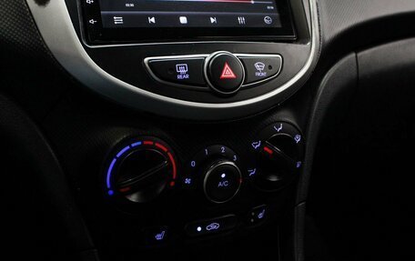 Hyundai Solaris II рестайлинг, 2014 год, 929 000 рублей, 15 фотография