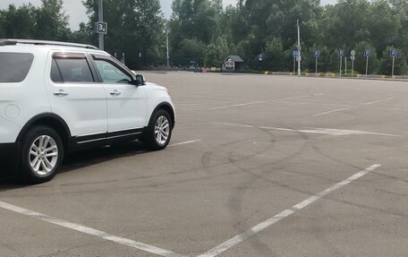 Ford Explorer VI, 2013 год, 2 099 000 рублей, 3 фотография