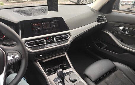 BMW 3 серия, 2019 год, 2 399 000 рублей, 15 фотография