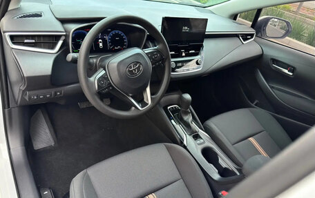 Toyota Corolla, 2024 год, 2 175 000 рублей, 9 фотография