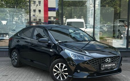 Hyundai Solaris II рестайлинг, 2021 год, 1 850 000 рублей, 3 фотография