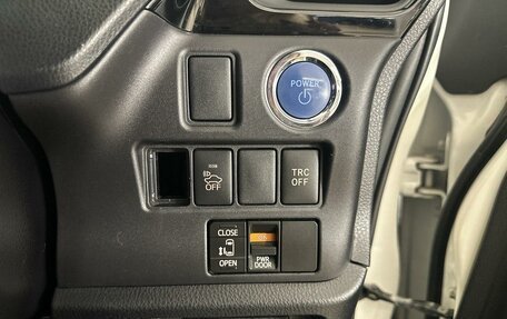 Toyota Esquire I, 2015 год, 2 240 000 рублей, 21 фотография