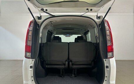 Toyota Esquire I, 2015 год, 2 240 000 рублей, 24 фотография