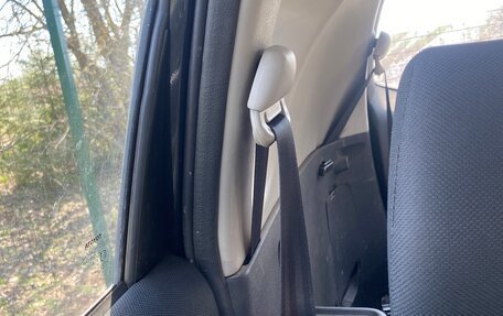 Toyota Corolla Verso I, 2008 год, 490 000 рублей, 20 фотография
