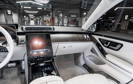 Mercedes-Benz Maybach S-Класс, 2024 год, 27 000 000 рублей, 33 фотография