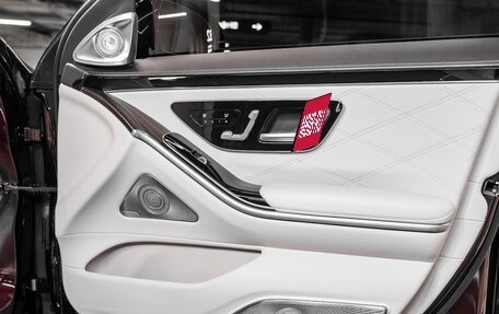 Mercedes-Benz Maybach S-Класс, 2024 год, 27 000 000 рублей, 37 фотография