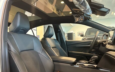 Toyota Camry, 2024 год, 4 600 000 рублей, 24 фотография