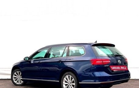 Volkswagen Passat B8 рестайлинг, 2018 год, 1 998 800 рублей, 4 фотография
