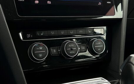 Volkswagen Passat B8 рестайлинг, 2018 год, 1 998 800 рублей, 16 фотография