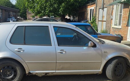 Volkswagen Golf IV, 2003 год, 250 000 рублей, 2 фотография