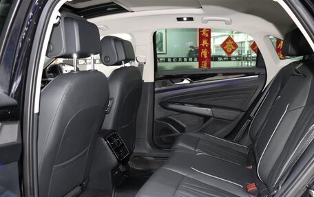 Volkswagen Passat B8 рестайлинг, 2022 год, 2 200 000 рублей, 17 фотография