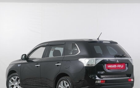 Mitsubishi Outlander III рестайлинг 3, 2014 год, 1 949 000 рублей, 3 фотография