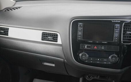 Mitsubishi Outlander III рестайлинг 3, 2014 год, 1 949 000 рублей, 11 фотография