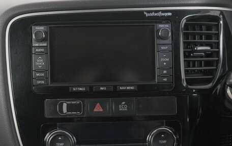 Mitsubishi Outlander III рестайлинг 3, 2014 год, 1 949 000 рублей, 17 фотография