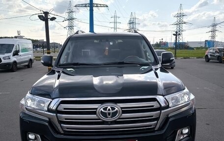 Toyota Land Cruiser 200, 2019 год, 6 200 000 рублей, 1 фотография
