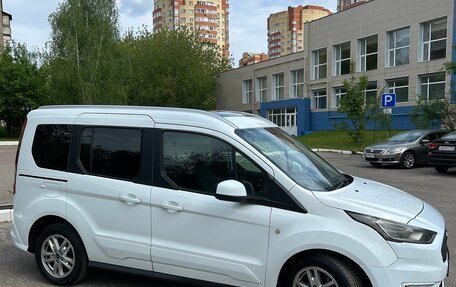 Ford Tourneo Connect II рестайлинг, 2019 год, 2 160 000 рублей, 4 фотография