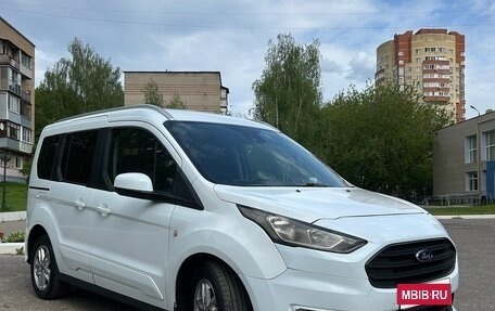 Ford Tourneo Connect II рестайлинг, 2019 год, 2 160 000 рублей, 3 фотография