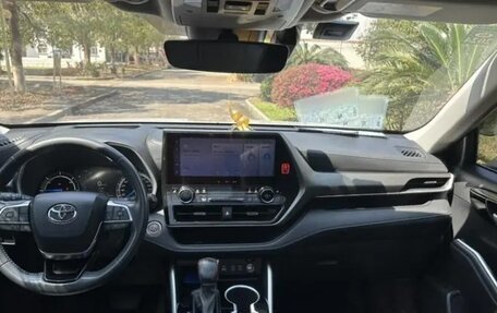 Toyota Highlander, 2022 год, 3 530 000 рублей, 13 фотография