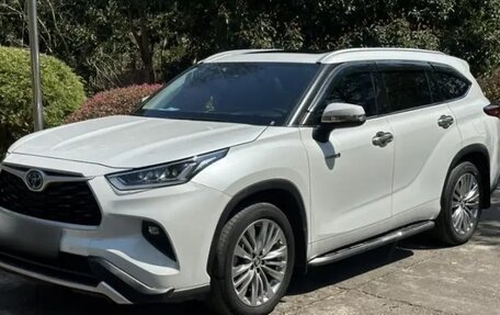 Toyota Highlander, 2022 год, 3 530 000 рублей, 18 фотография