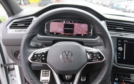 Volkswagen Tiguan II, 2023 год, 3 405 000 рублей, 11 фотография