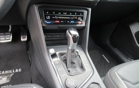 Volkswagen Tiguan II, 2023 год, 3 405 000 рублей, 17 фотография
