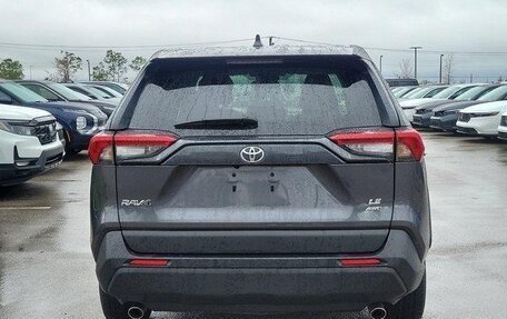 Toyota RAV4, 2023 год, 3 130 000 рублей, 6 фотография