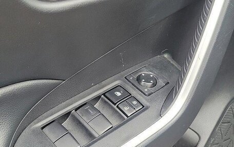 Toyota RAV4, 2023 год, 3 130 000 рублей, 16 фотография