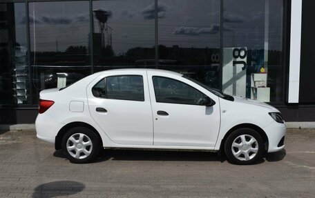 Renault Logan II, 2015 год, 765 000 рублей, 4 фотография
