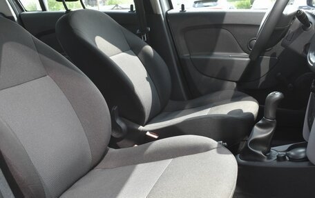 Renault Logan II, 2015 год, 765 000 рублей, 10 фотография