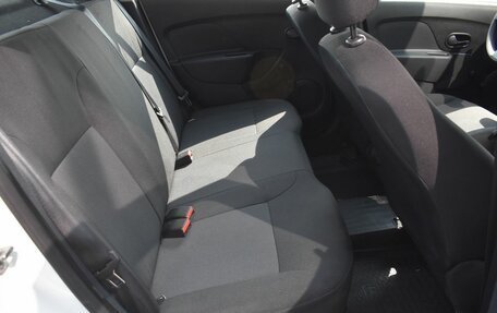 Renault Logan II, 2015 год, 765 000 рублей, 11 фотография