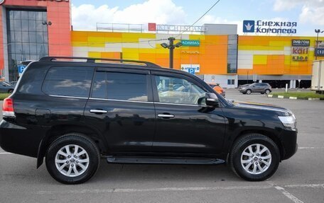 Toyota Land Cruiser 200, 2019 год, 6 200 000 рублей, 2 фотография