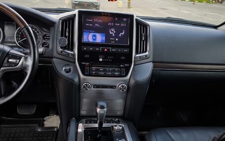 Toyota Land Cruiser 200, 2019 год, 6 200 000 рублей, 7 фотография