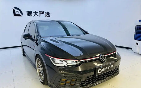 Volkswagen Golf GTI, 2022 год, 2 450 000 рублей, 4 фотография