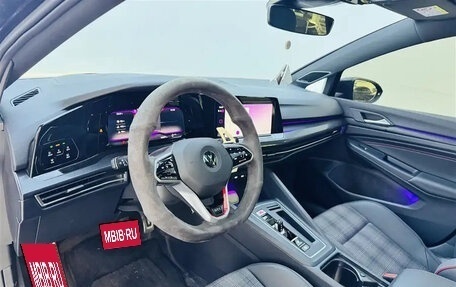 Volkswagen Golf GTI, 2022 год, 2 450 000 рублей, 11 фотография