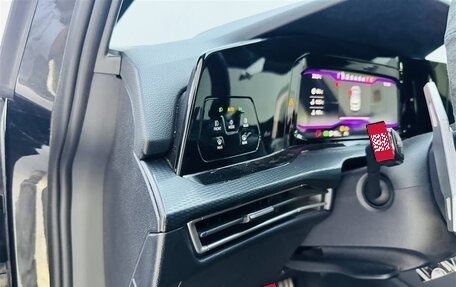Volkswagen Golf GTI, 2022 год, 2 450 000 рублей, 8 фотография