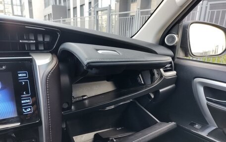 Toyota Fortuner II, 2017 год, 3 500 000 рублей, 24 фотография