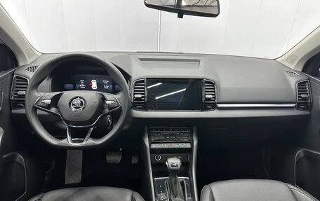 Skoda Karoq I, 2022 год, 1 850 000 рублей, 8 фотография