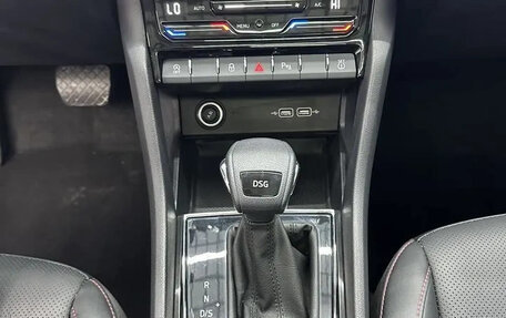 Skoda Karoq I, 2022 год, 1 850 000 рублей, 11 фотография