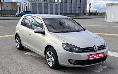 Volkswagen Golf VI, 2011 год, 605 000 рублей, 1 фотография