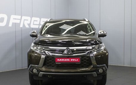 Mitsubishi Pajero Sport III рестайлинг, 2017 год, 3 622 000 рублей, 3 фотография