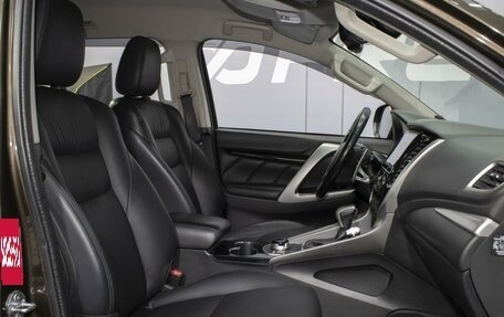 Mitsubishi Pajero Sport III рестайлинг, 2017 год, 3 622 000 рублей, 8 фотография