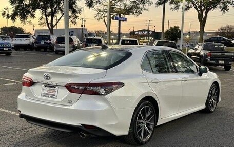 Toyota Camry, 2023 год, 2 960 000 рублей, 3 фотография