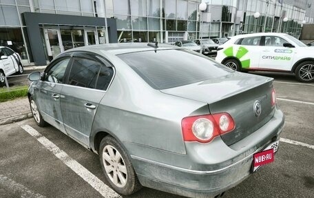 Volkswagen Passat B6, 2005 год, 549 000 рублей, 3 фотография