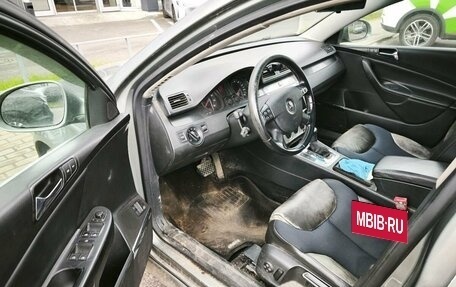Volkswagen Passat B6, 2005 год, 549 000 рублей, 5 фотография