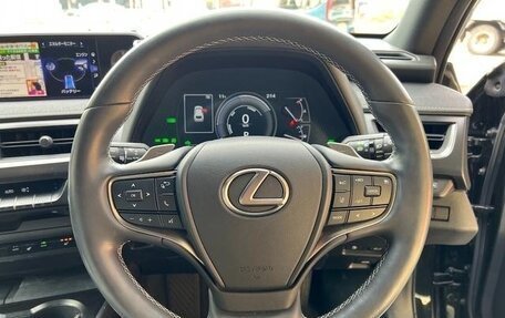 Lexus UX I, 2022 год, 3 270 000 рублей, 9 фотография