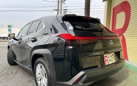 Lexus UX I, 2022 год, 3 270 000 рублей, 5 фотография